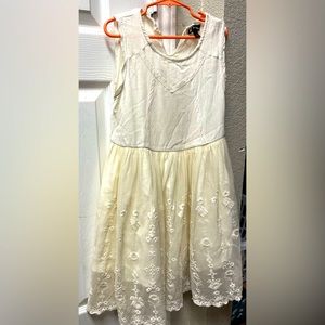 Girls ivory two tone dress Sz med GUC